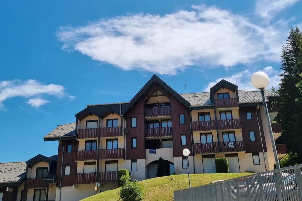 Appartamento Le Montagnard Mijoux Esterno foto