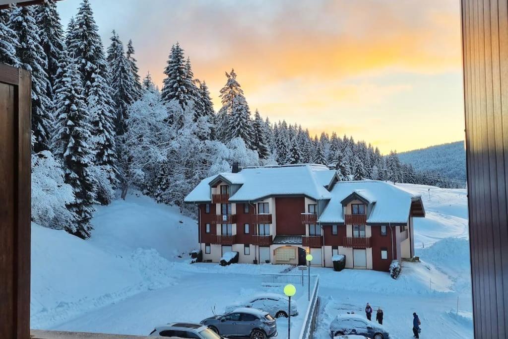 Appartamento Le Montagnard Mijoux Esterno foto